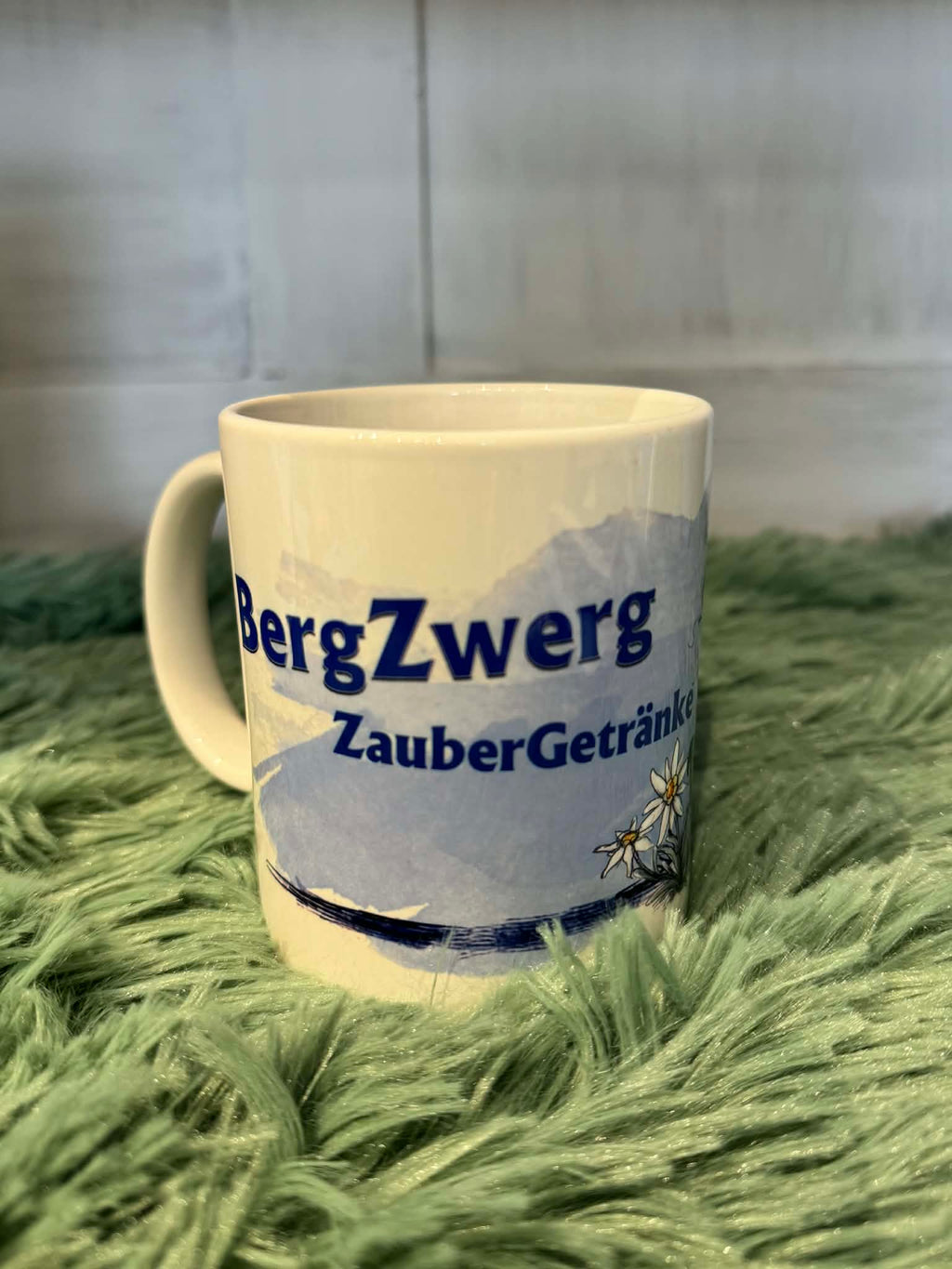 Tasse- Bergzwerg-Blau
